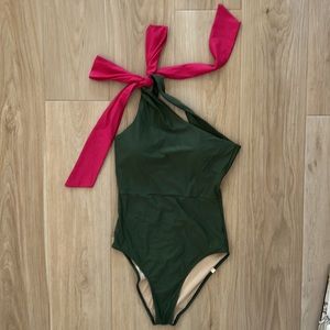 Never worn Summersalt Bow Shoulder Sidestroke one piece